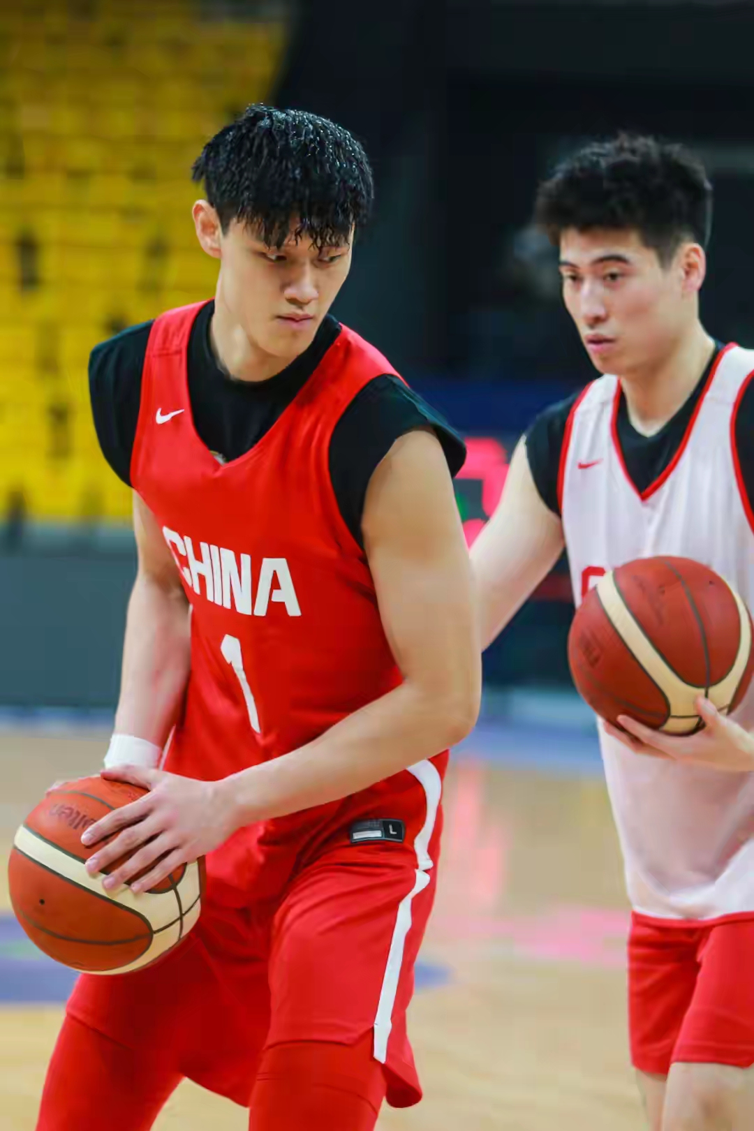 深圳男篮发布备战花絮,窗口期刷新队史纪录,CBA季后赛任务艰巨,资深球员宣示担当的简单介绍 深圳男篮发布备战花絮,窗口期刷新队史纪录,CBA季后赛任务艰巨,资深球员宣示担当的简单介绍