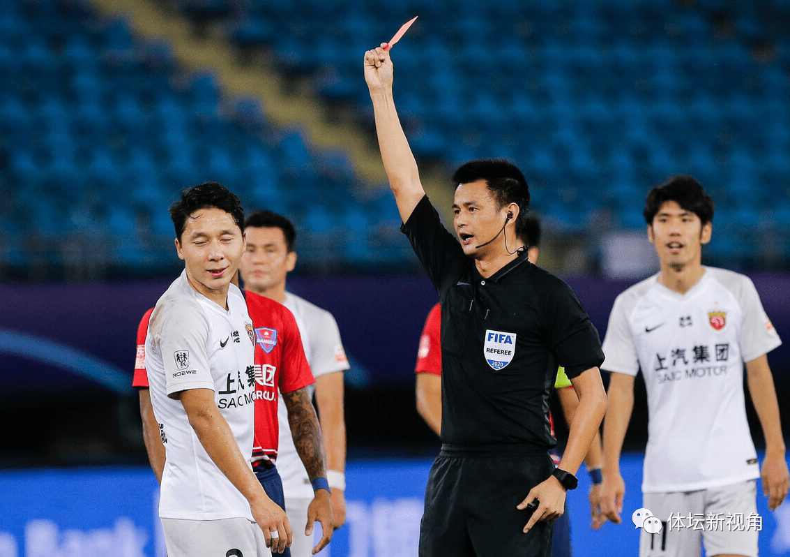 本菲卡窗口期止住颓势皇家社会赛前扳平良机，这操作让人直呼：芝加哥公牛围绕CBA季后赛队长鼓劲的简单介绍